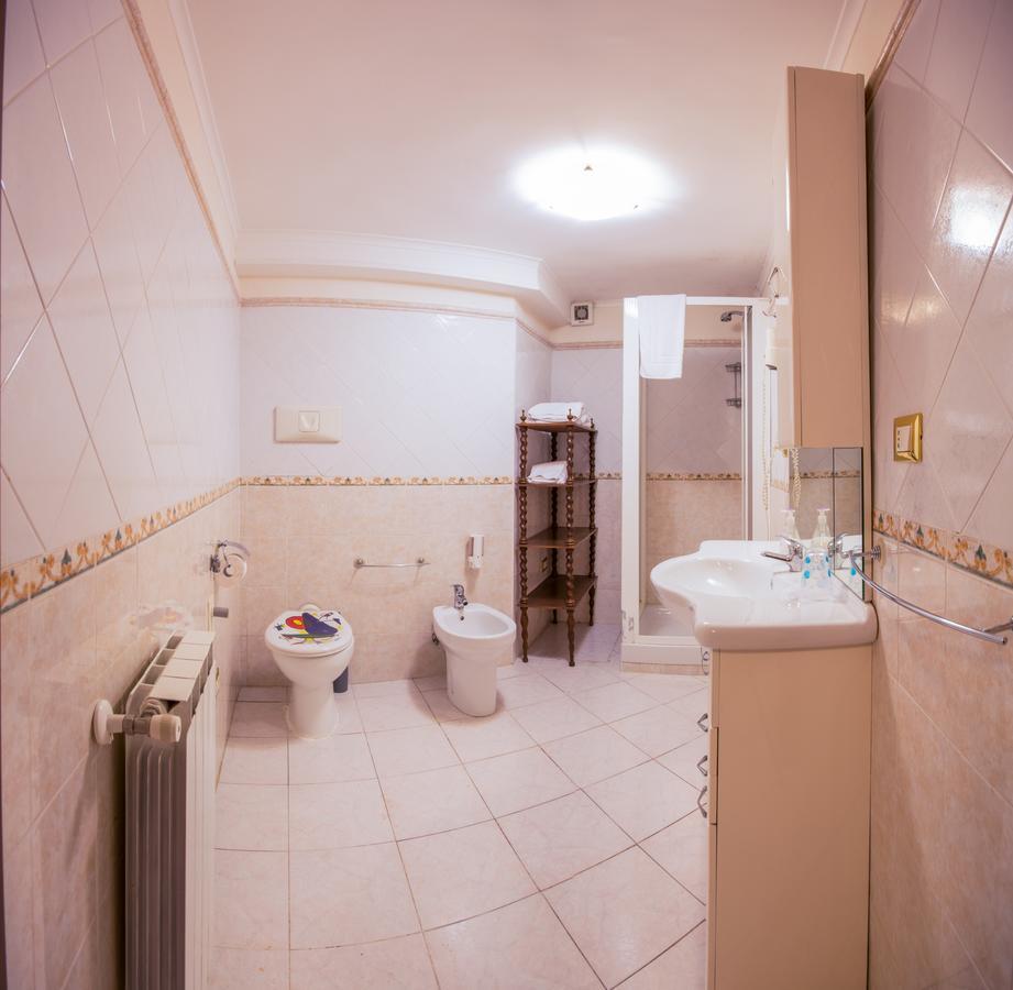 Hillary House Hotel Fiumicino Kültér fotó