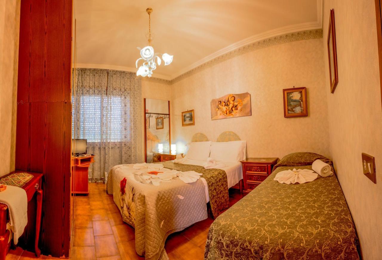 Hillary House Hotel Fiumicino Kültér fotó